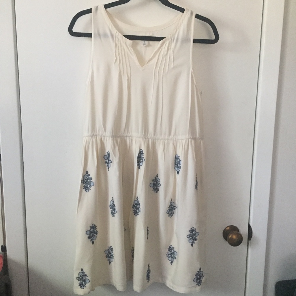 Caslon Floral Embroidered Dress